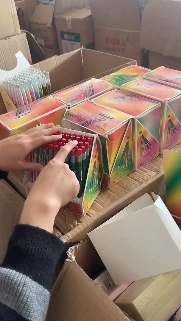 2b考试铅笔一整盒