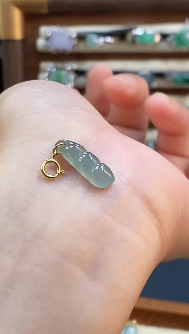 颈饰银S925镶嵌翡翠小****)0759