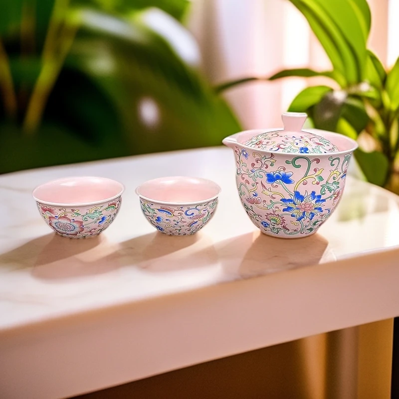 粉色缠枝莲珐琅彩一壶两杯