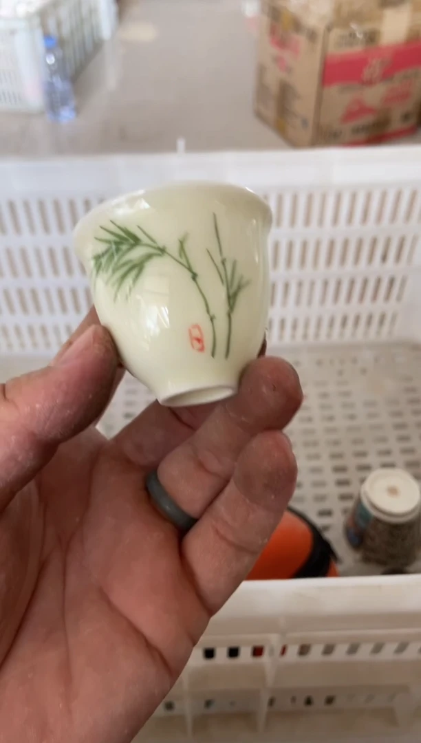 杯无运费险有瑕疵的摄影的产品有使用过的痕迹有点脏介意勿拍