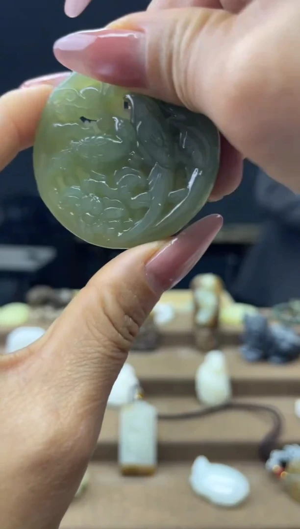 颈饰未镶嵌和田玉1