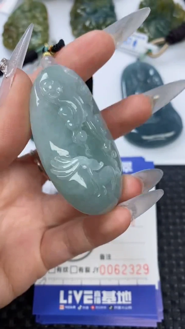 【闪购商品】翡翠颈饰未镶嵌111111111111111