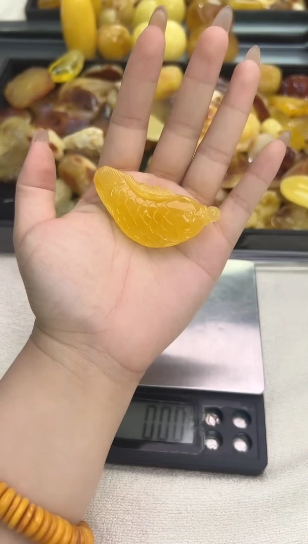 裸石琥珀未镶嵌琥珀蜜蜡吊坠