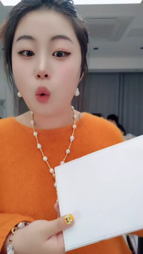 羽毛傲***女0715白色盒子