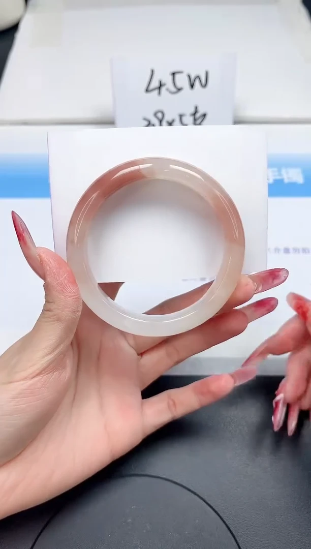 【闪购商品】石英质玉手镯未镶嵌167-57.8