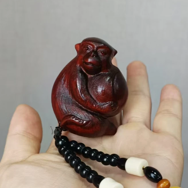 猴 生肖紫檀木雕刻手把件