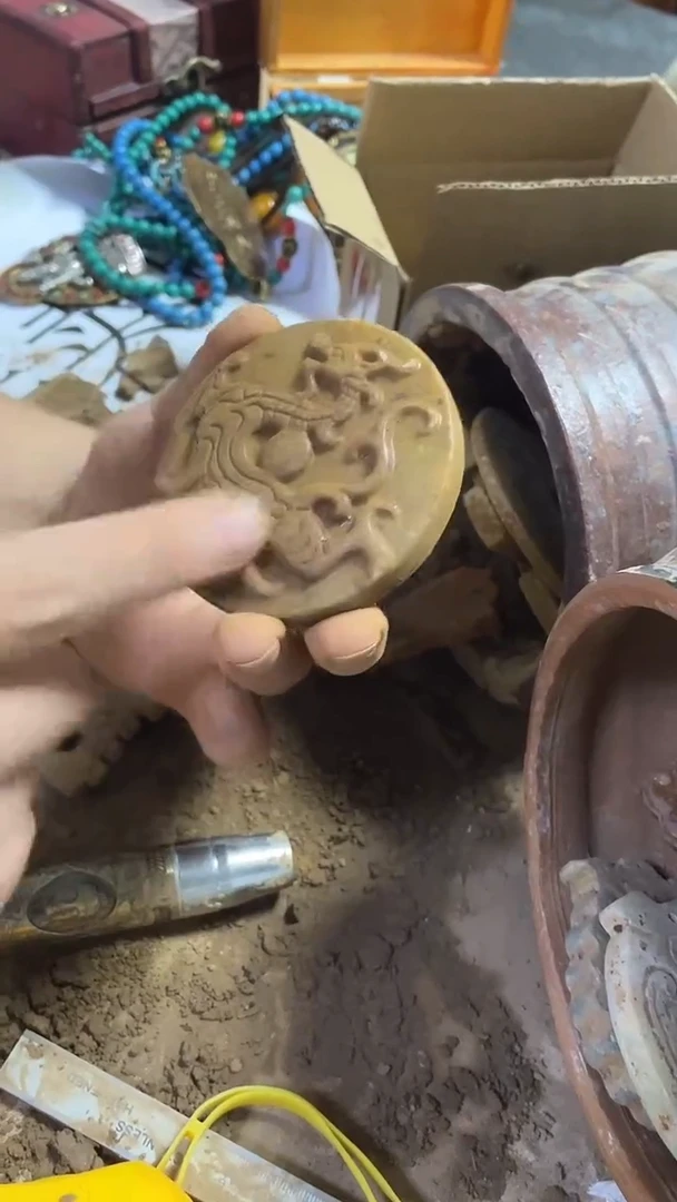 硅化玉奇石未镶嵌41