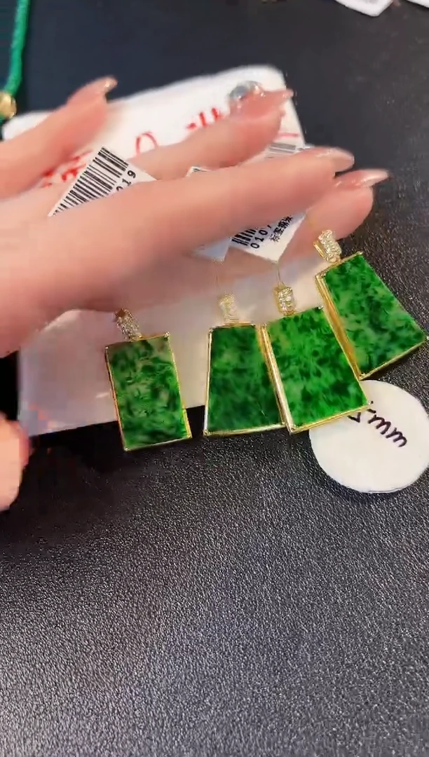 【闪购商品】翡翠颈饰银S925镶嵌缅料A货/多样性发货/一件