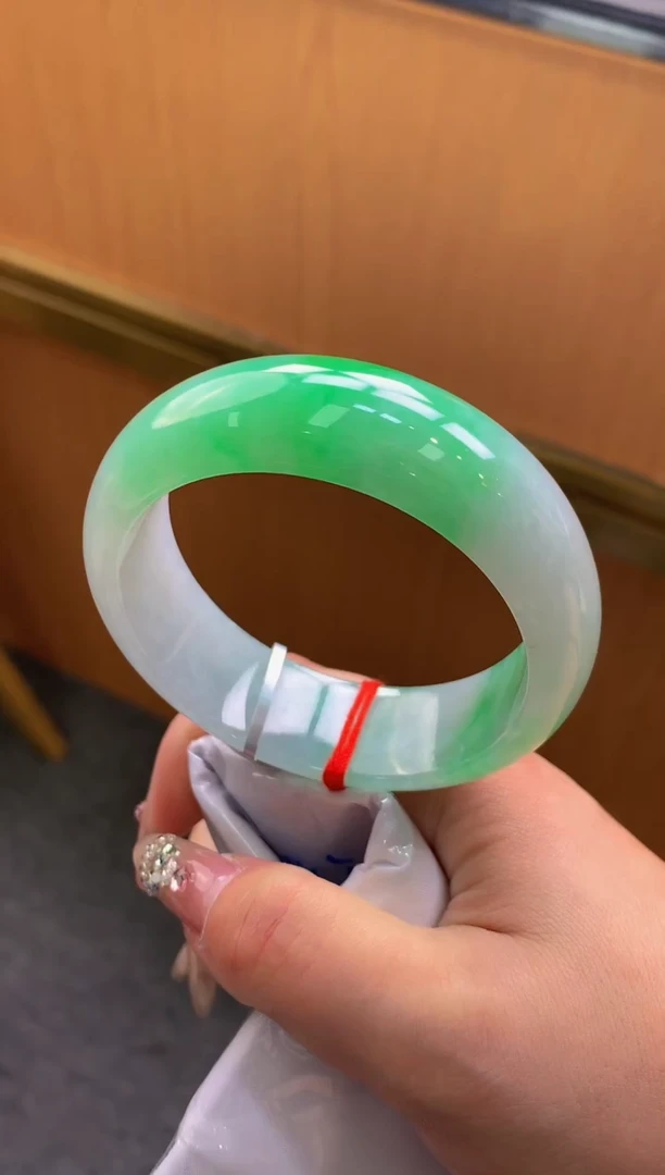 未镶嵌手镯翡翠-F1-正圈57.7-全款70万-定金2万