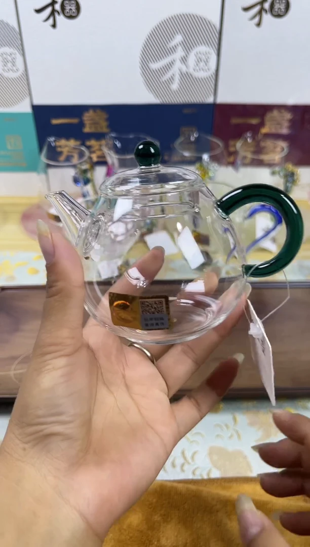 祁玉壶墨绿。。。。。