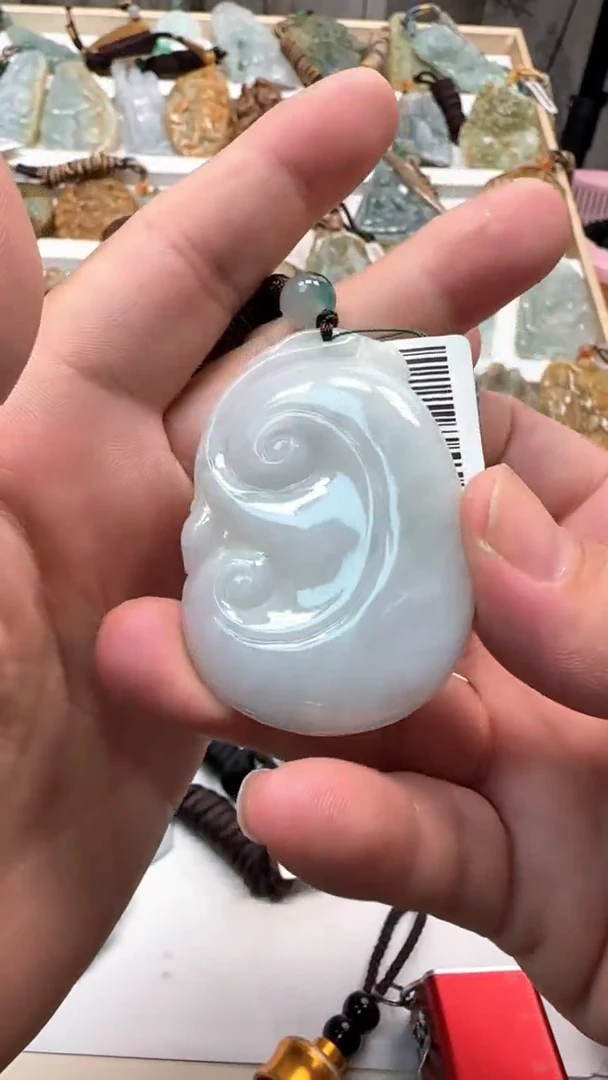 吊坠(不含链)未镶嵌翡翠火*人天然缅甸A货翡翠（）多样性发其一