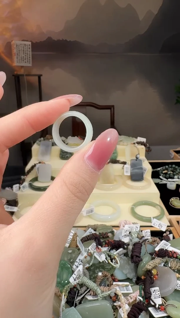 未镶嵌戒圈和田玉戒圈