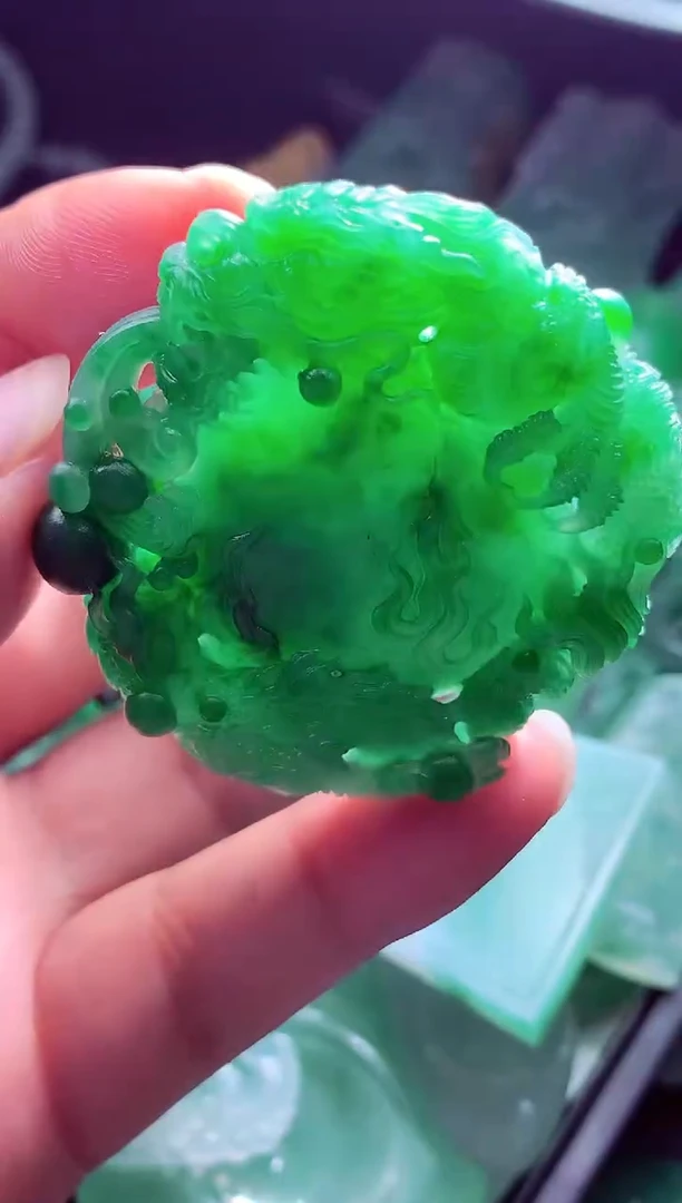 未镶嵌定制翡翠标*?翡翠毛货定制