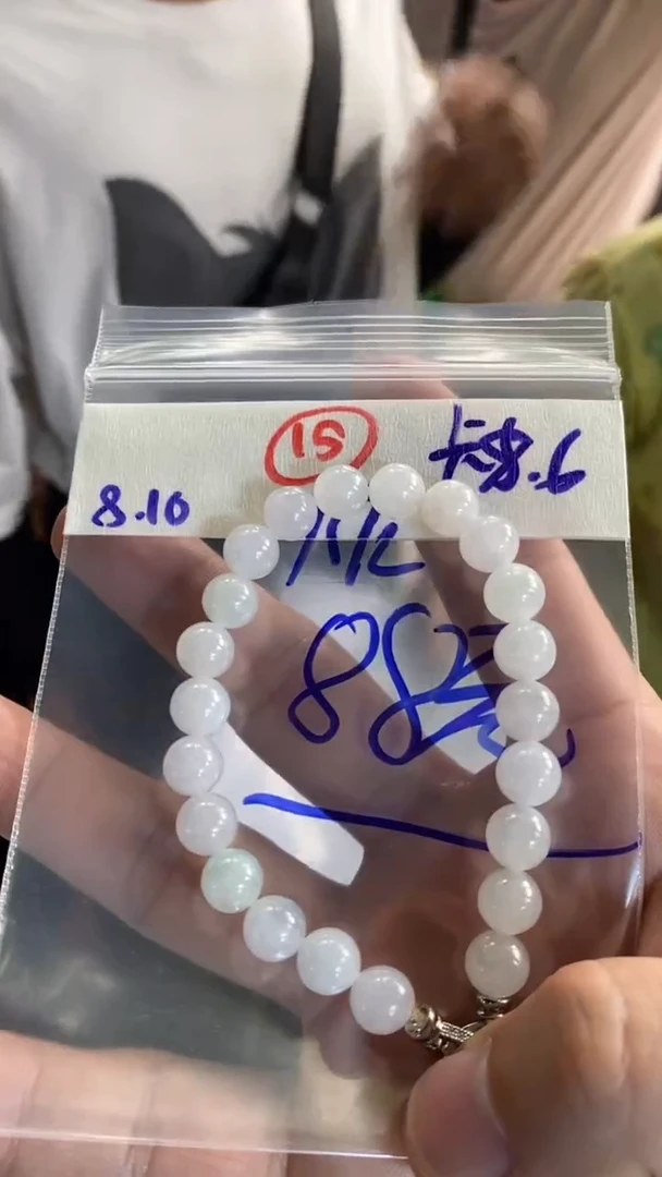 定制翡翠未镶嵌天然缅甸翡翠多样性