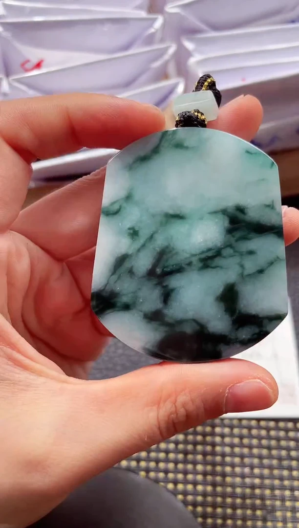 颈饰未镶嵌翡翠20251231