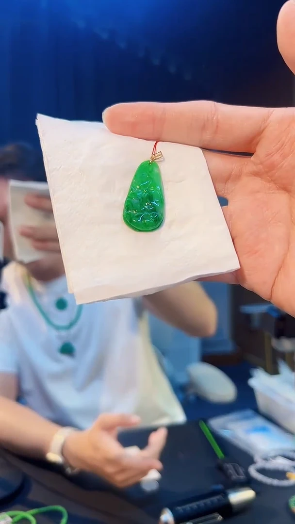 翡翠18K金镶嵌颈饰缅料A货/支持复检/一件