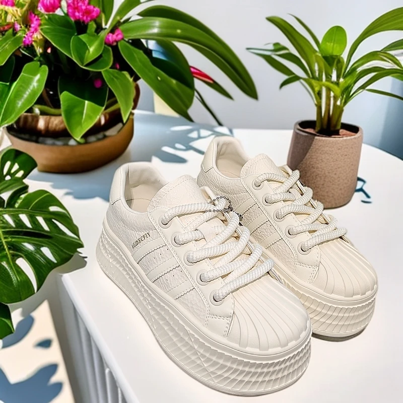 真皮厚底百搭贝壳头小白鞋女2025新款夏款女款爆款轻便不累脚板鞋