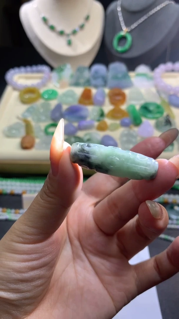 【闪购商品】定制翡翠未镶嵌翡翠