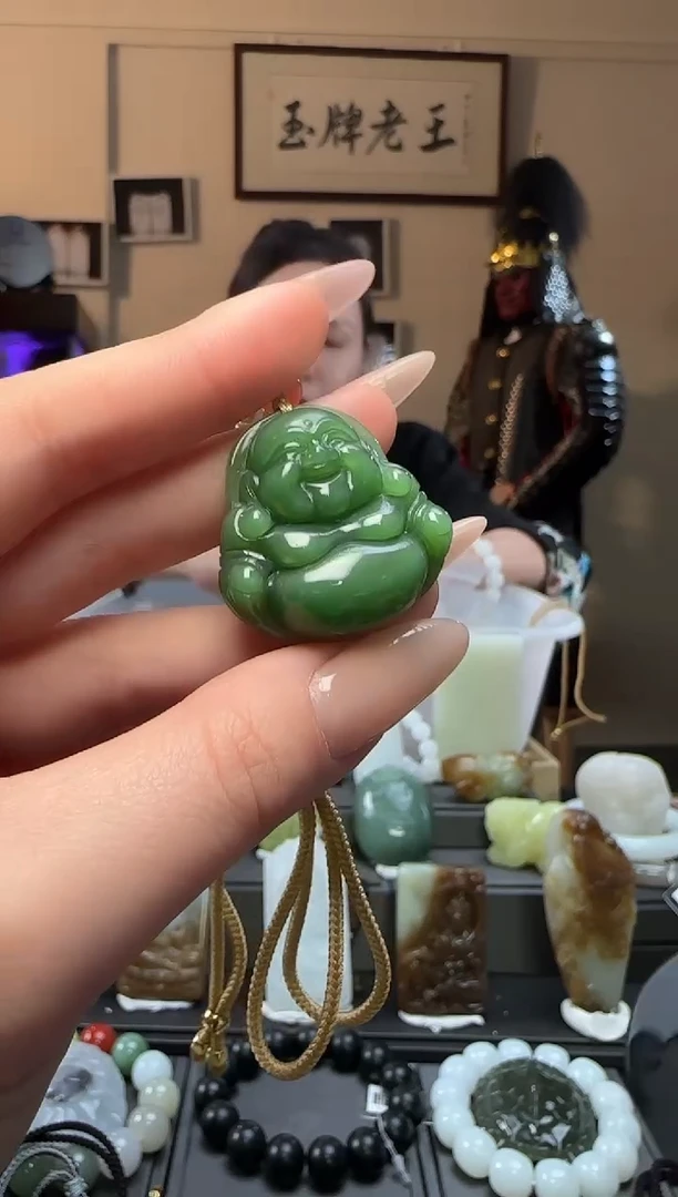 【闪购商品】和田玉碧玉佛公未镶嵌吊坠
