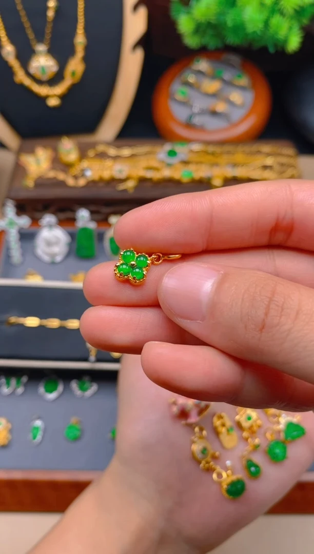 翡翠银S925镶嵌吊坠(不含链)四叶草万能扣