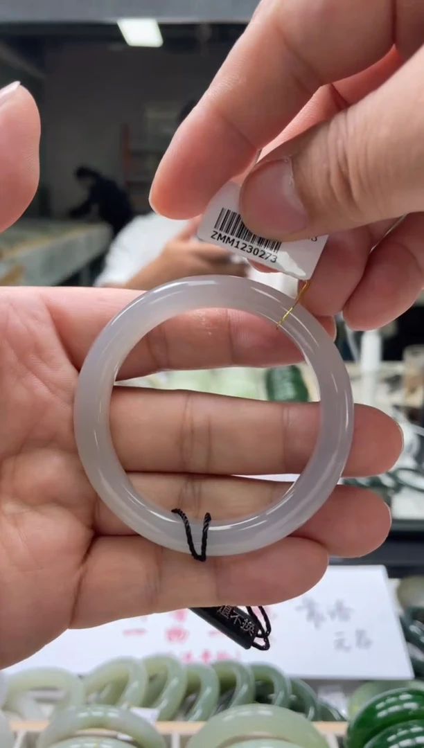 【闪购商品】和田玉手镯未镶嵌编码0273 圈口51-52