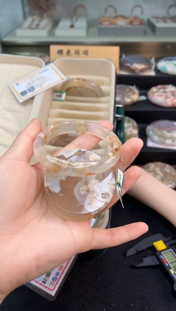 未镶嵌手镯石英质玉58圈口（赠品镯心）63