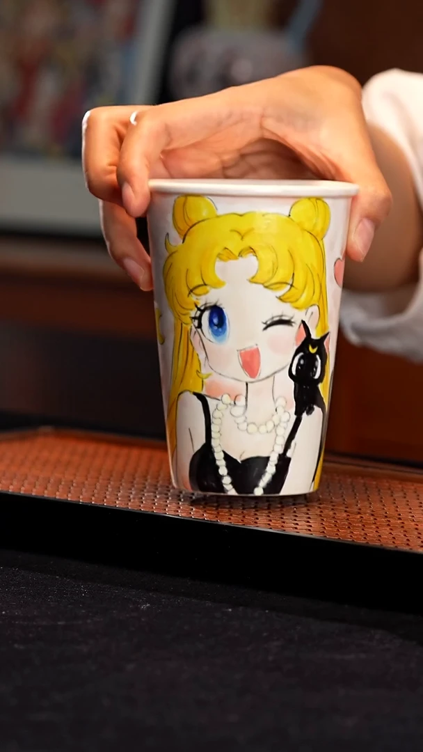 摆件景德镇釉下彩手绘设计师款陶瓷