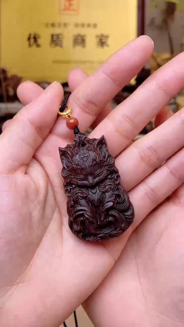 【闪购商品】沉香木吊坠野生芽庄雷料白棋沉水雕刻凤九5.0锁骨链