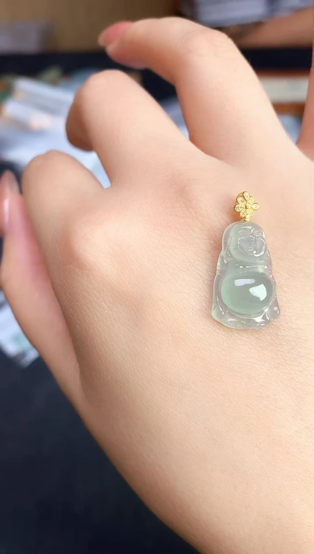 颈饰18K金镶嵌翡翠25112501