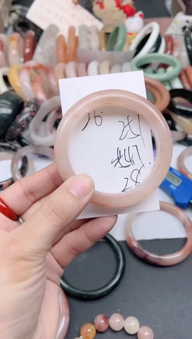 未镶嵌手镯石英质玉251