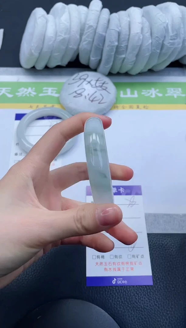 【闪购商品】石英质玉手镯未镶嵌A28-51+