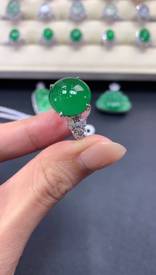 【闪购商品】翡翠戒指18K金镶嵌 f2