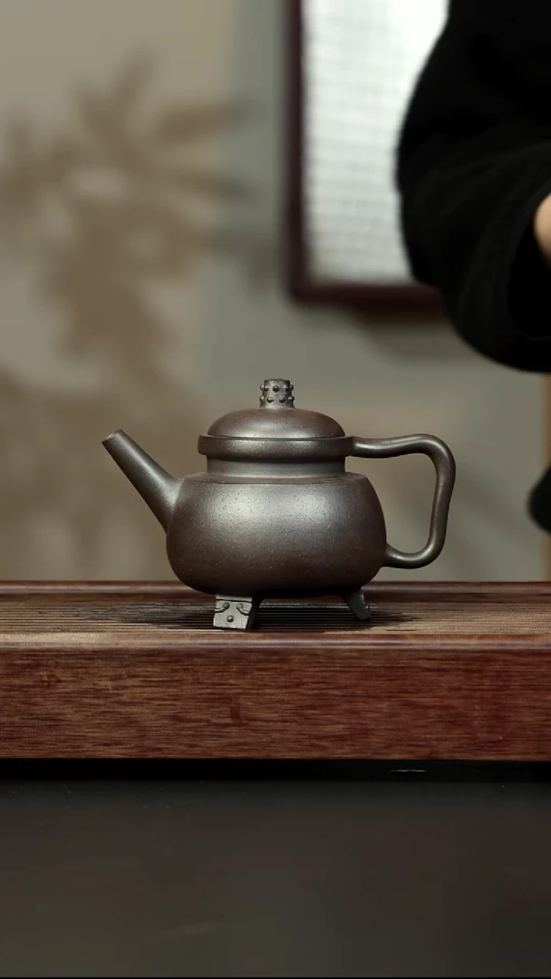紫砂茶壶百年岩中泥 战国青铜