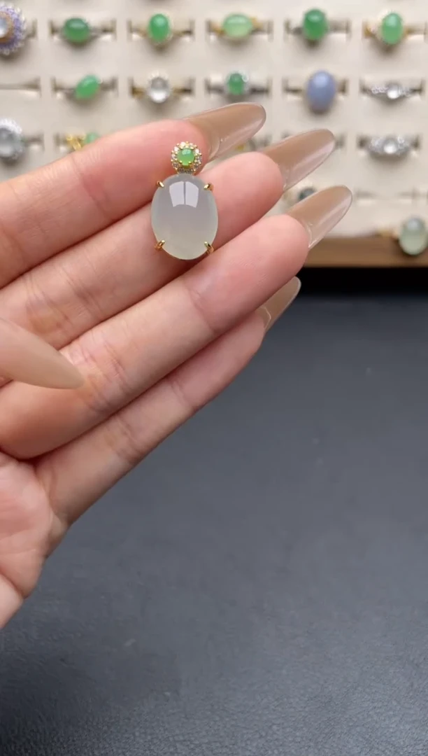 未镶嵌戒指翡翠一物一证一礼盒