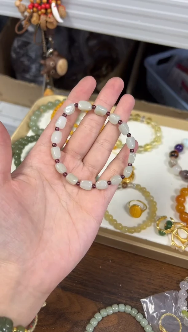 未镶嵌手链和田玉和田玉随形籽珠配件款手链[0751]