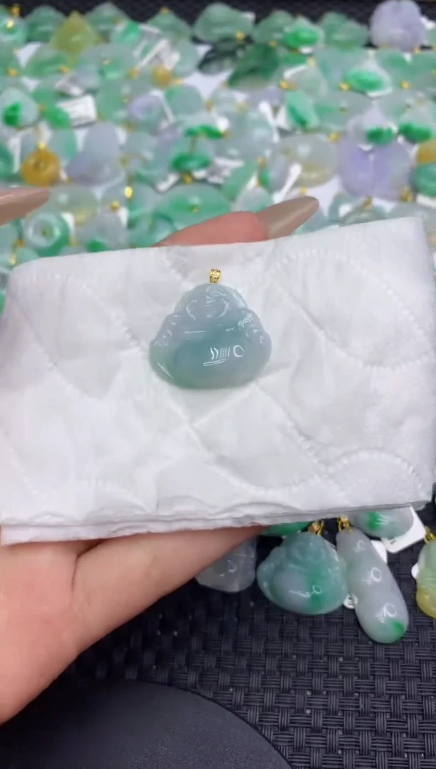 翡翠18K金镶嵌颈饰111111111