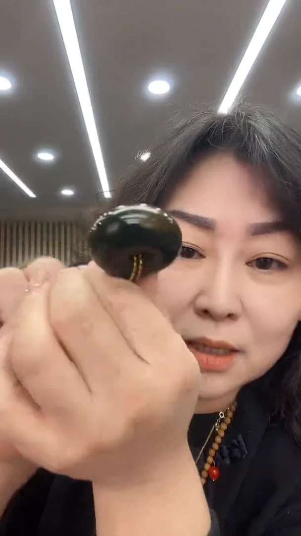 未镶嵌透闪石质玉挂件多样式发货随机发一