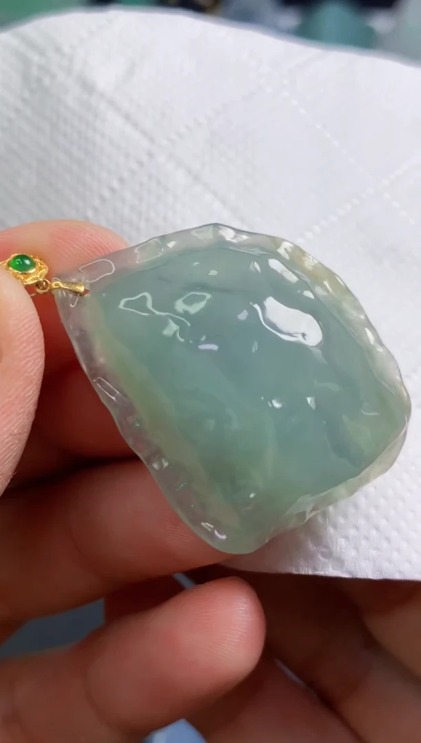 颈饰未镶嵌翡翠