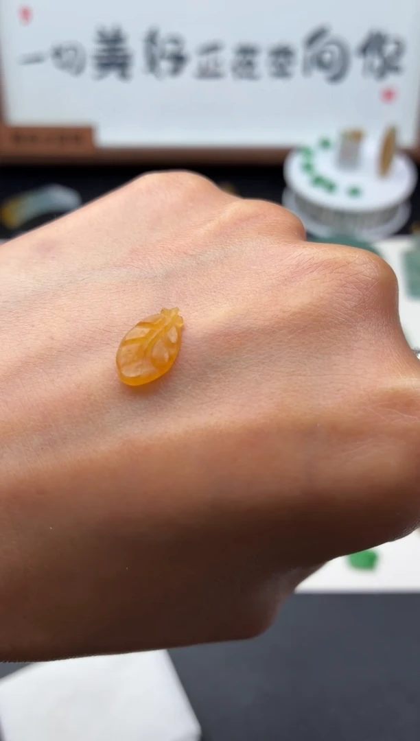 未镶嵌定制翡翠?翡翠