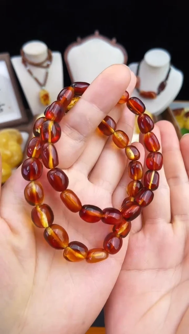 琥珀未镶嵌珠宝奇石多样性发其一