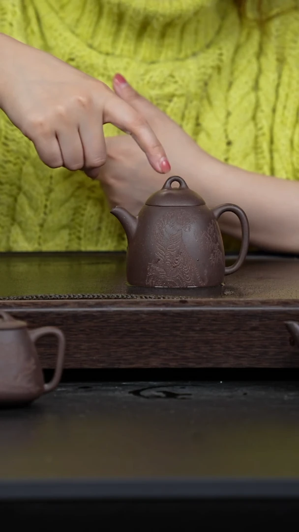 【闪购商品】紫砂茶壶乌泥刻绘子冶秦权