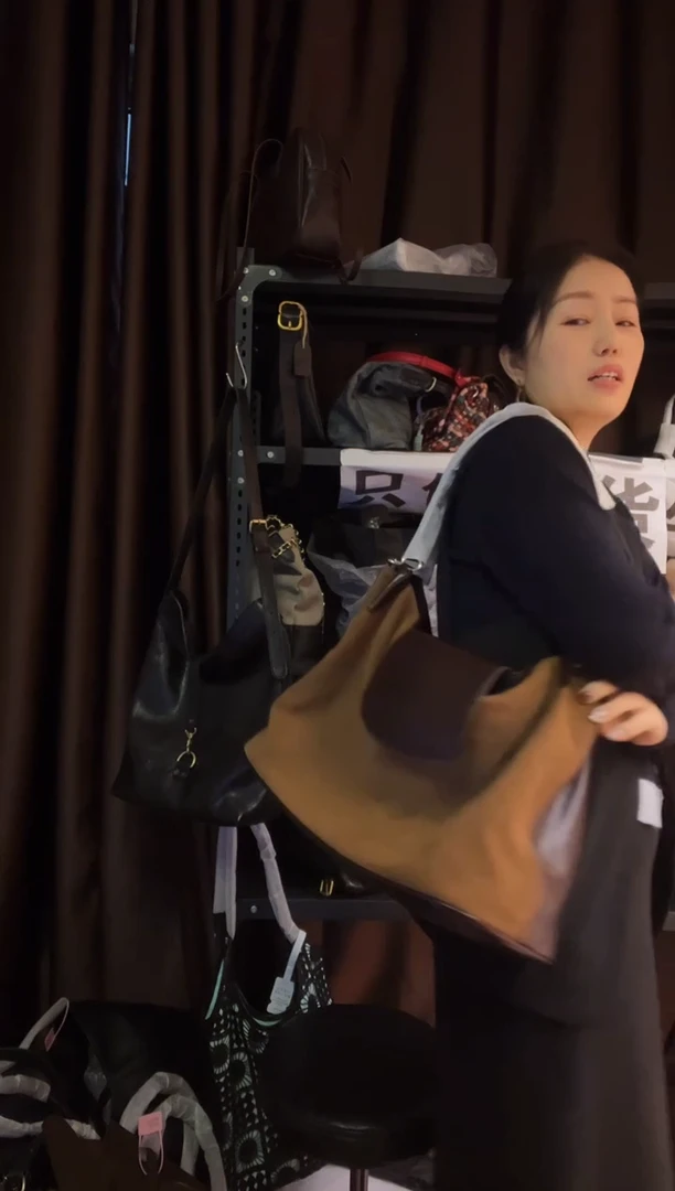 牛皮（革）高端订制时尚百搭女士手提斜跨包