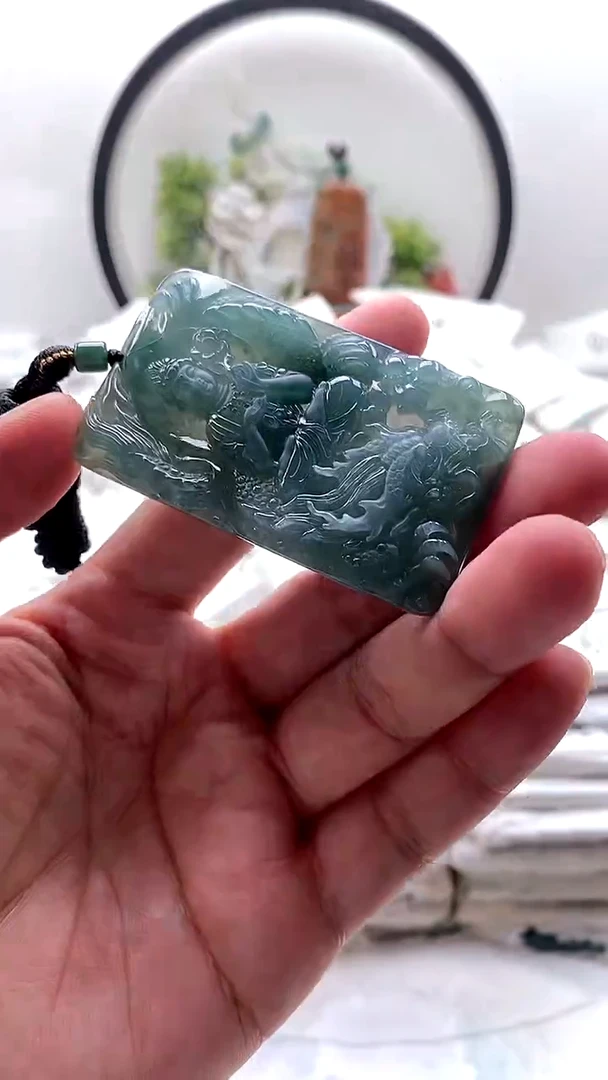 颈饰未镶嵌翡翠大势至