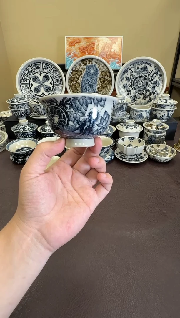 二号釉穿花龙压手杯