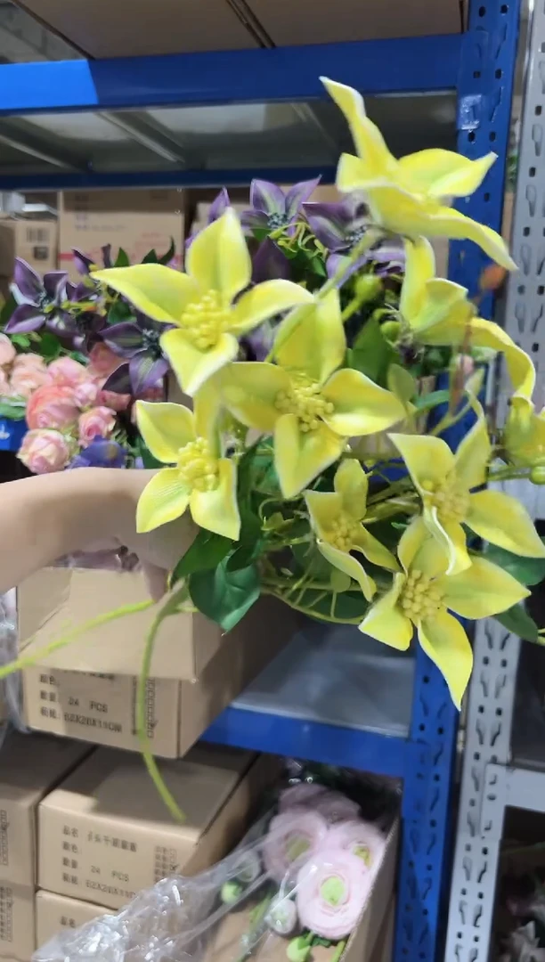 2枝黄色油画百合