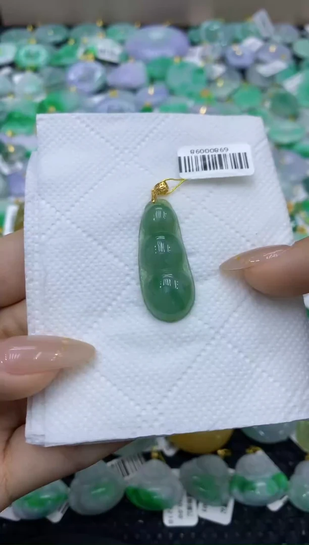 颈饰未镶嵌翡翠天然缅甸翡翠A货