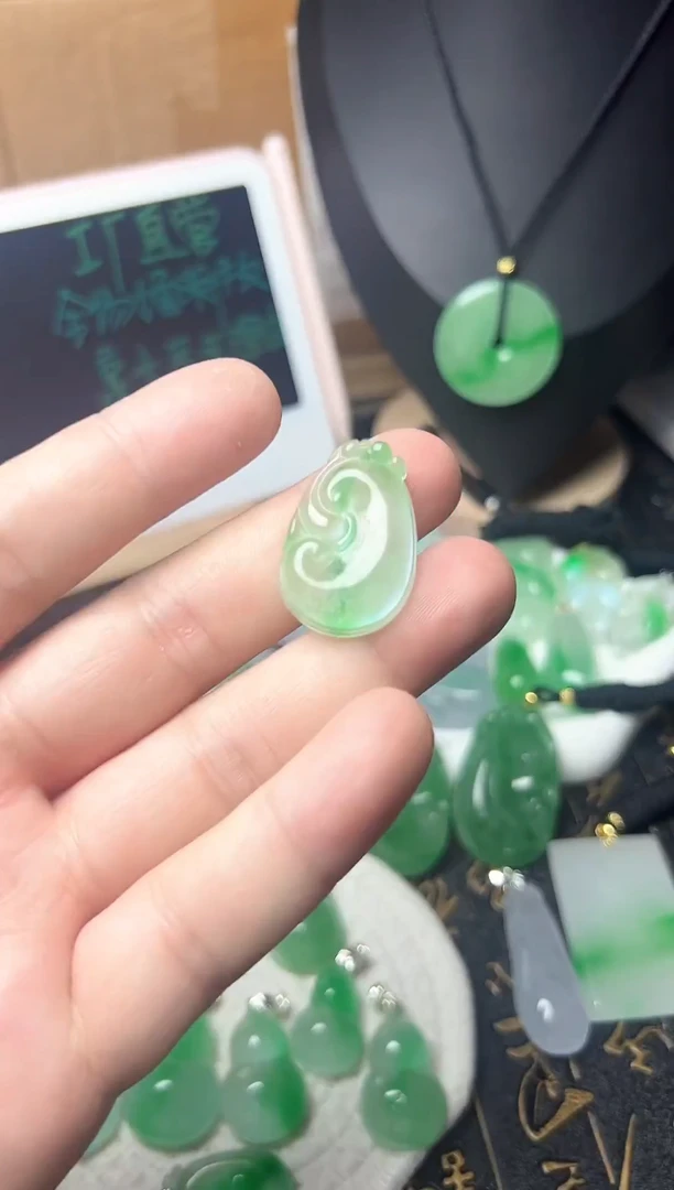 颈饰未镶嵌翡翠所见即所得，一图一物