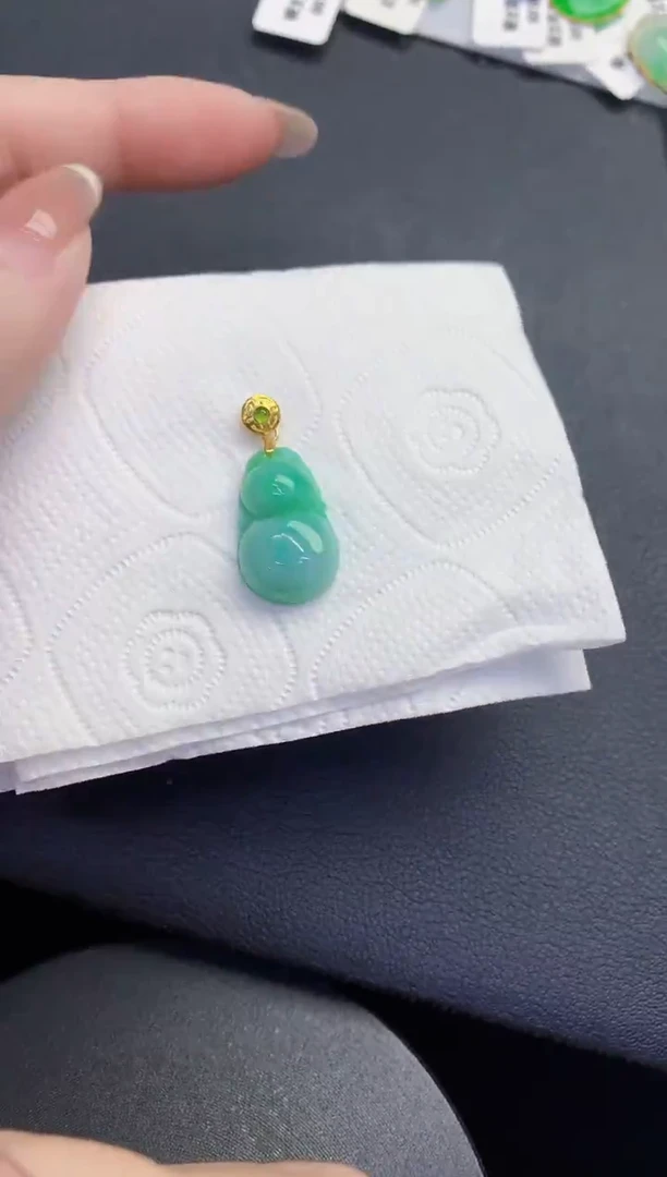 颈饰未镶嵌翡翠缅甸天然翡翠A货