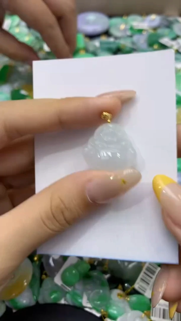 颈饰未镶嵌翡翠天然缅甸翡翠A货