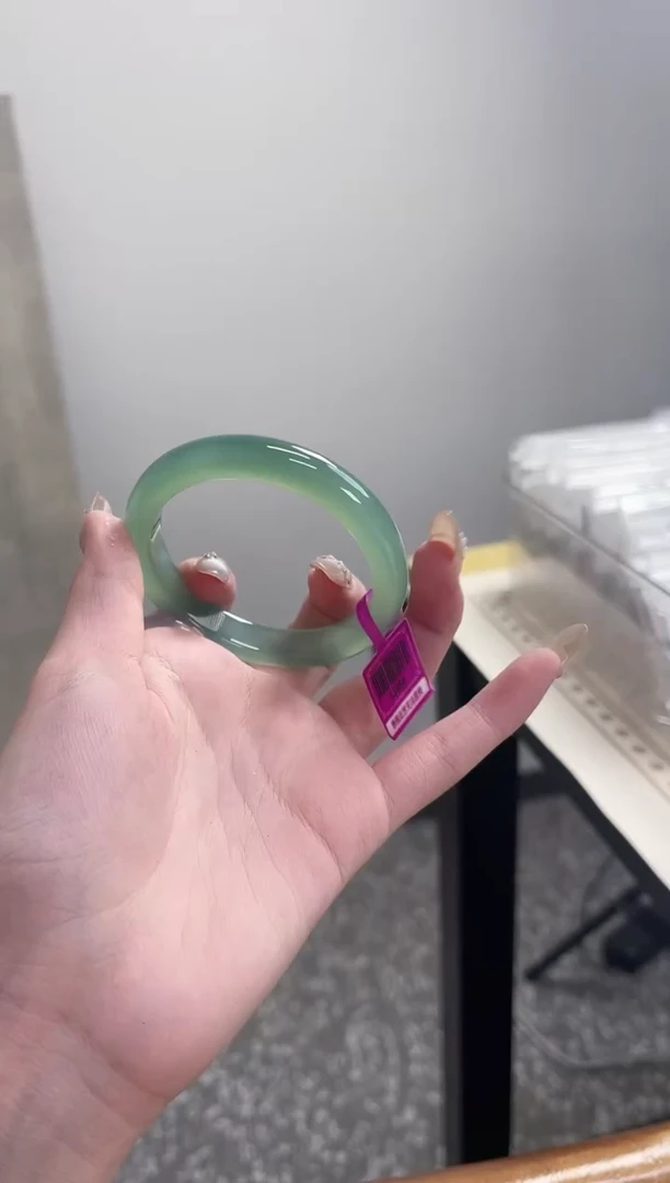 【闪购商品】玛瑙/玉髓手镯未镶嵌56圈 需要包容